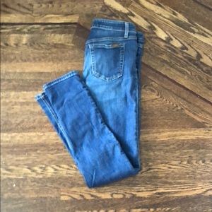 How’s mid rise skinny jeans